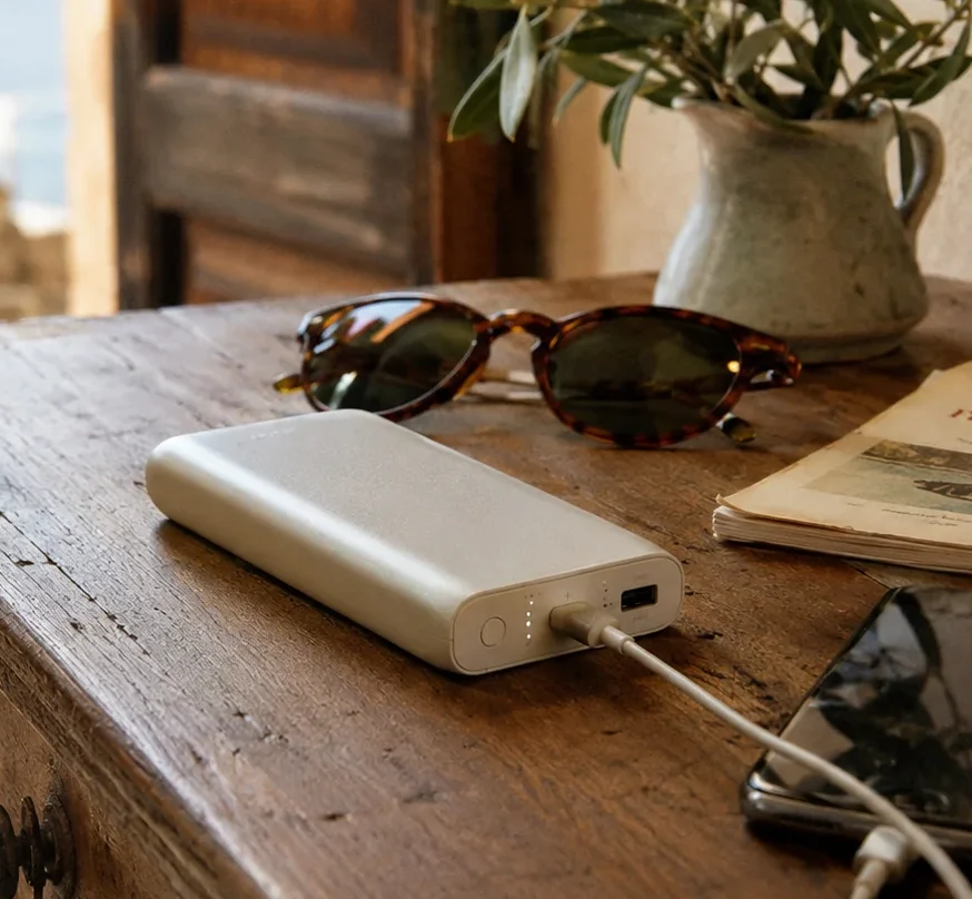 Cargador y batería externa para viajar