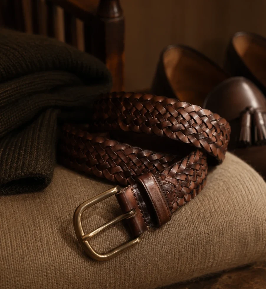 Cinturón trenzado marrón para hombre