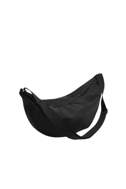 Bolso de hombro de nailon negro de Zara